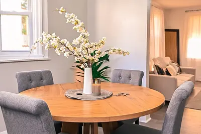 Image de Luxury + Cozy 2bedroom apartment in Baltimore with secured private parking