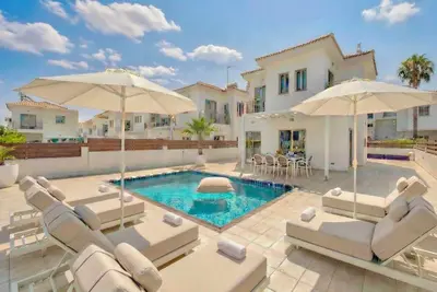 Image de 4 bedroom villa by Fig tree bay beach