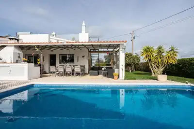 Image de Villa de charme avec piscine privée (4v4)