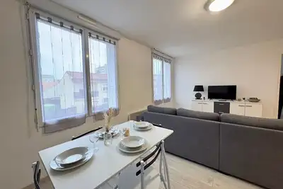 Image de Appartement pour 4 pers. proche commerces et plage, idéal télétravail