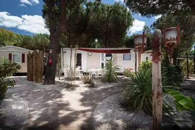 Image de Mobil-home 5 pers avec terrasse à Agde
