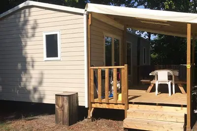 Image de Mobil home confortable avec terrasse, 2 chambres