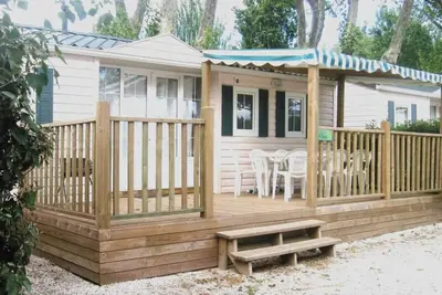 Image de Mobil-home 32m² avec terrasse, 3 chambres à Cavaillon, 8 pers.