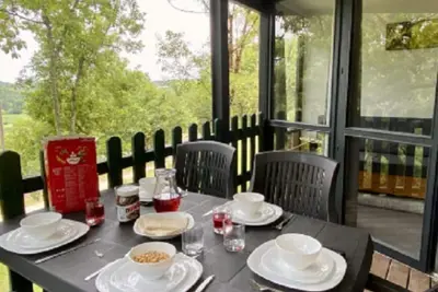Image de Chalet à Saint-Cybranet avec terrasse - Capacité 5 personnes