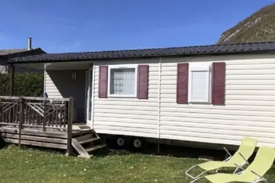 Image de Mobil home confortable avec 3 chambres et terrasse à Roquefeuil