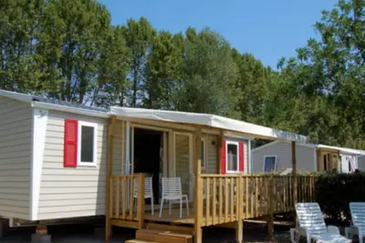 Image de Mobil-home 3 chambres à Cavaillon avec terrasse
