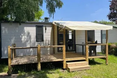 Mobil-home avec terrasse - 6 pers