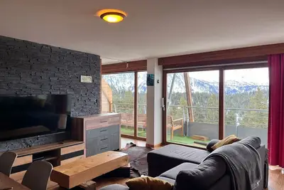 Image de Appartement spacieux avec 2 salles de bains, 2 chambres et coin nuit