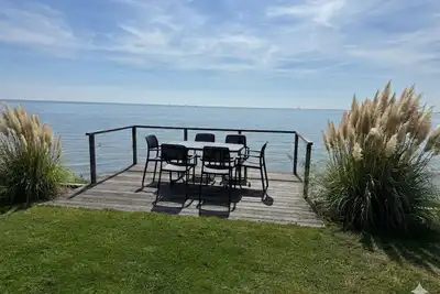 Image de The sound of waves included: bright feel-good house for 6 people right by the water