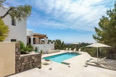 Image de Villa with fantastic views of the blue sea, the salt flats and Formentera