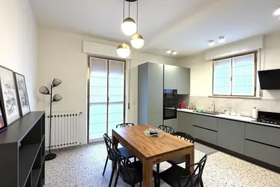 Image de Se201 - Senigallia, spacious three-room apartment with air conditioning and Wi-Fi