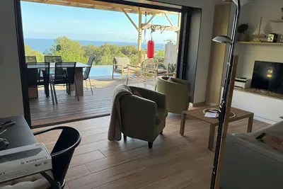Image de Villa rénovée avec piscine vue mer et studio indépendant de 24m2