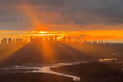 Image de View! ! ! Beautiful Bby condo has everything step awaySkytrain, mall, grocery…