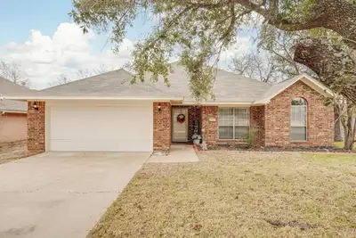 Image de Gig ‘Em Ags! Pool table, patio, 7 mins Kyle Field
