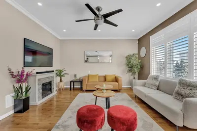 Image de Tremendous 4-bedroom house with Ac in charming Milton