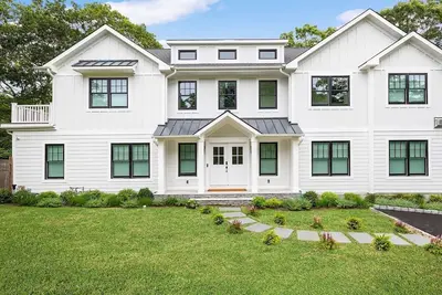 Image de Brand New Sun Filled Home