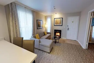 2 Suite Perfect for Couples Exploring Silicon Valley & Local Attractions