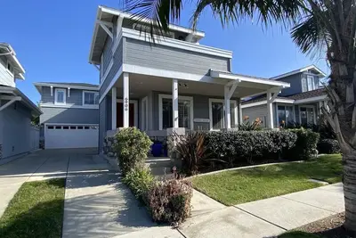 Image de Lovely 4-bedroom beach house in gate-guarded community