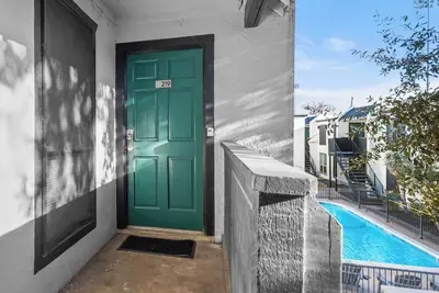 Image de Bright & cozy 1 bdr apt near Moody/Ut/Hyde Park