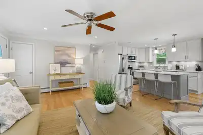 Image de Hyannis Cape Escape – Spacious Cape Cod Family Home