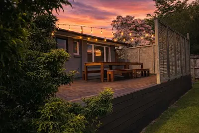 Image de Luxury Forest Retreat | Sleeps 8 | Private Decks + Pet Friendly