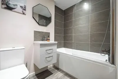 Image de The Cosy Green Haven - Manchester - Salford - Free Parking