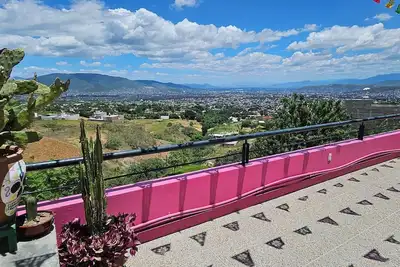 Image de Oaxacan house with beautiful view of the city. Quiet and private.