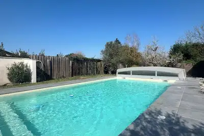 Image de Maison à Tosse avec piscine à 10 minutes des plages