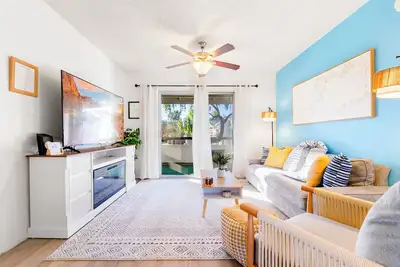 Image de Designer Resort Style - 1 King Bed Apartment, Pool, Gym in beautiful Gilbert Az