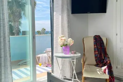 Image de Spacious Seaside Townhouse with Sea Views & Panoramic Pool | 100m from the Beach