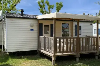 Image de Mobil-home avec Terrasse pour 4 Personnes