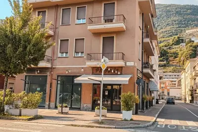 Image de \"Valeri\" Vacation Rental in Sondrio - Peaceful Stay Near City Center