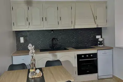 Image de Hébergement dans une petite maison de caractère à Saint Genies