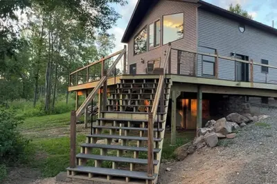 Image de Riverfront Escape on the Black River w/ Iconic Grain Bin Bar