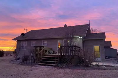 Image de Ranch House- peaceful prairie escape