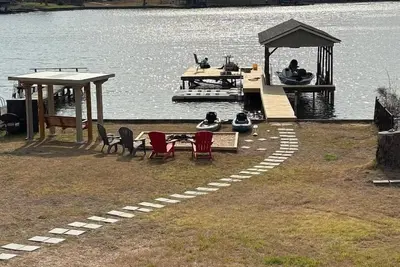 Image de Lakefront Specials: 2-bedroom house in Eatonton + Private Dock and Kayaks