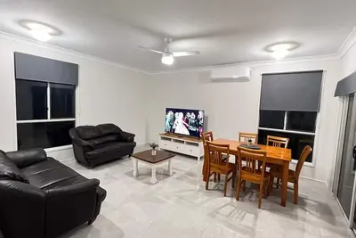 Image de 2 House Together 7 Br Ideal for Large Families