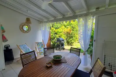 Image de Kaz Ananas - Trois Ilets Appartement avec jardin privé plage et commerces à pied