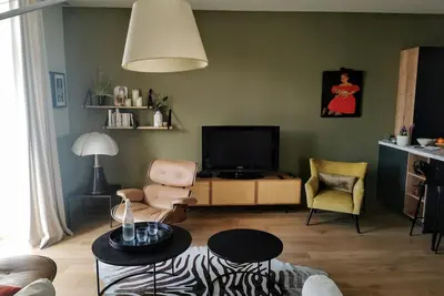 Image de \" Clos Lesage \", maison de charme, avec jardin, au pied du chateau