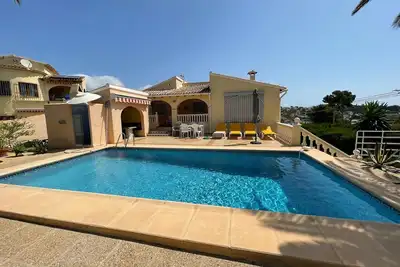 Image de Villa avec piscine privée, proche de la plage. Adaptée aux personnes allergiques