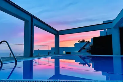 Image de Sky T2 | Sea View and Pool in Varadouro, Faial