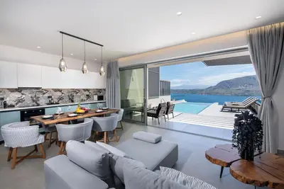 Image de Luxury villa with kingsize beds and breathtaking sea view ( El paradiso villa)