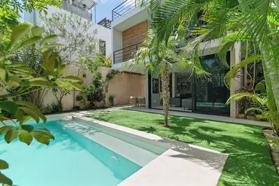 Image de 3br Villa + Separate Casita | Pool & Rooftop
