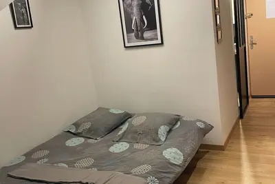 Image de Studio Neuf. proche du centre ville. vu montagne.