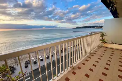 Image de waterfront close beach casino