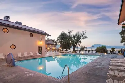 Image de Clear Lake | Cozy Lake Retreat | Pool + Lake