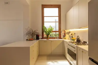 Designer Green Point Home, Backup Power & Pool