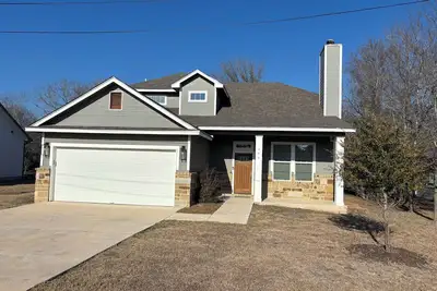 Image de A Bastrop Escape Where Deer Roam & Families Gather - Sleeps Up to 8