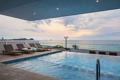 Image de Condo Premium - Malecón | Vista al mar | Grupos 6+