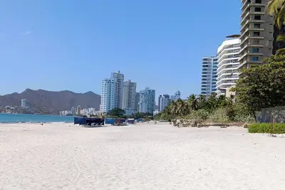 Image de Spacious 2-bedroom apartment  1-6 guest, 2-balconies, in Santa Marta, with Ac.